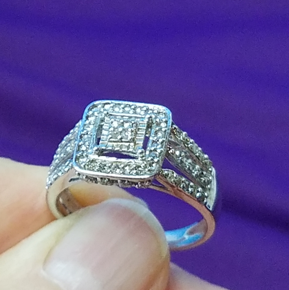Diamond Cluster Ring - Picture 3 of 14